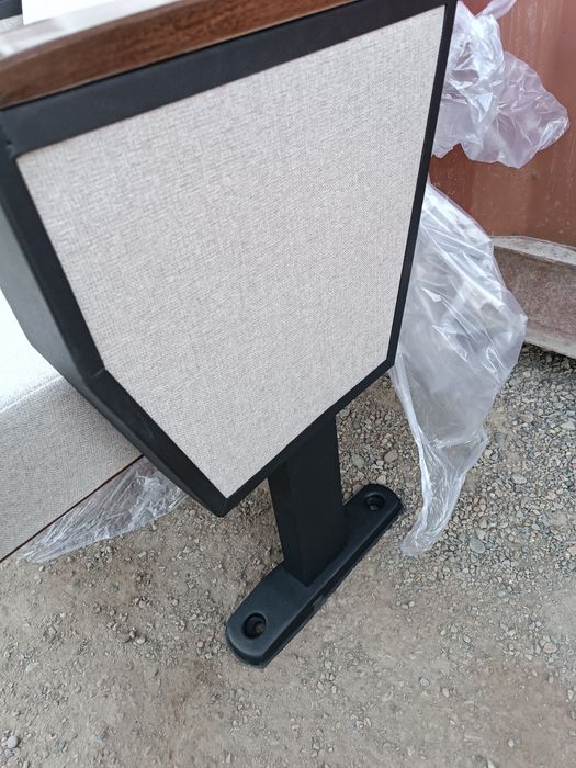 Кресло театралное, актив зал, конференция зали. Teatralnoe kreslo akti