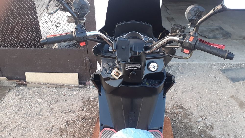 Продам скутер макси