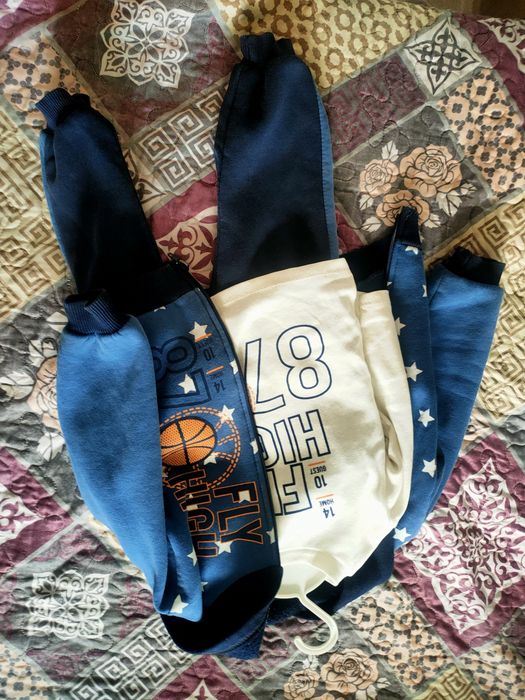 Костюм на мальчика 2-3 года