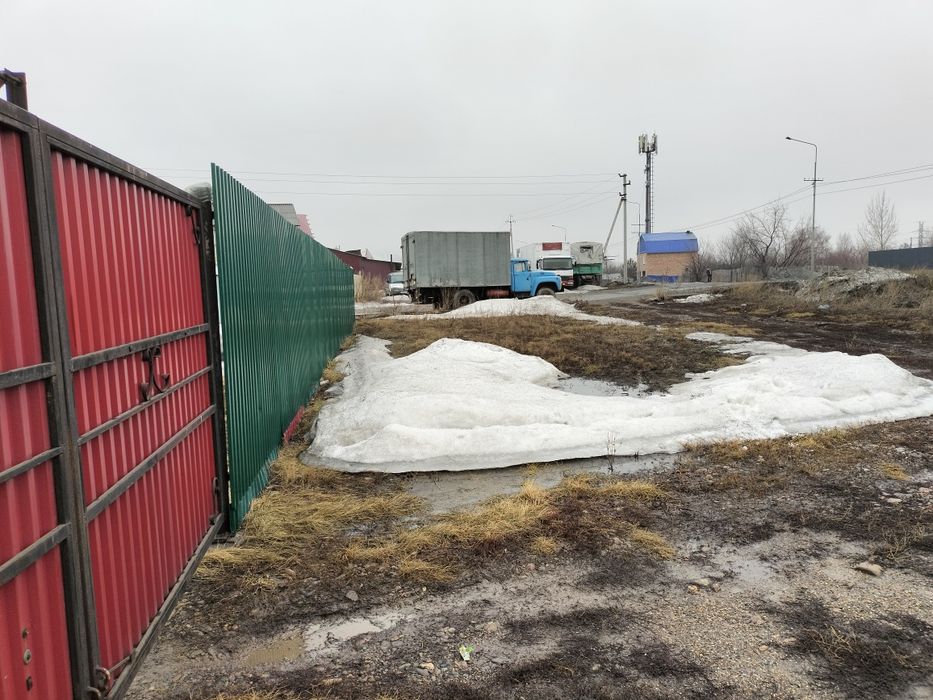 Продам коммерческий огороженный участок  .
