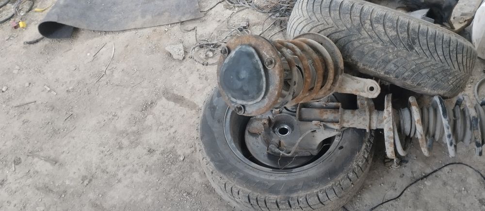 Запчасти на Ауди с4