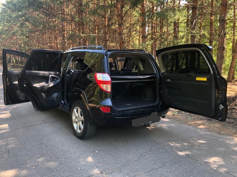 Тойота Рав4 2007 года