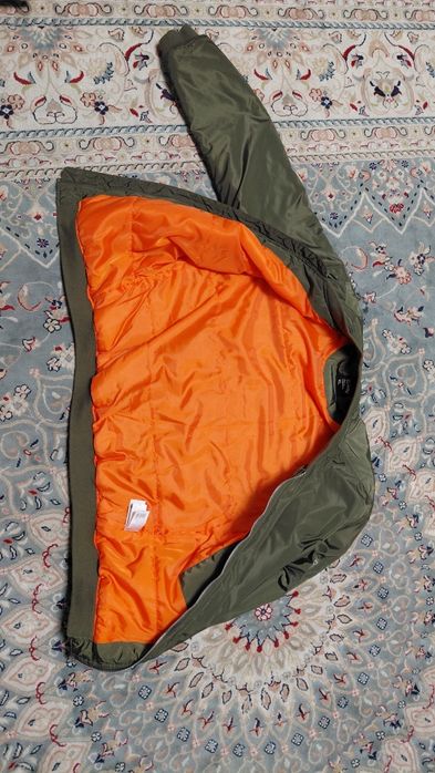 Куртка бомбер ..