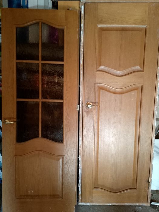 Дверь продам 70 см левая
