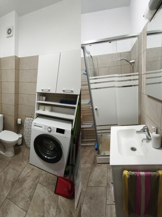 Apartament cu o camera de inchiriat sau vanzare 69500 euro, Tomesti Iasi, 38 mp, bloc nou, parter, complet mobilat si utilat