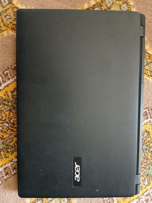 ACER novutbuk ideal