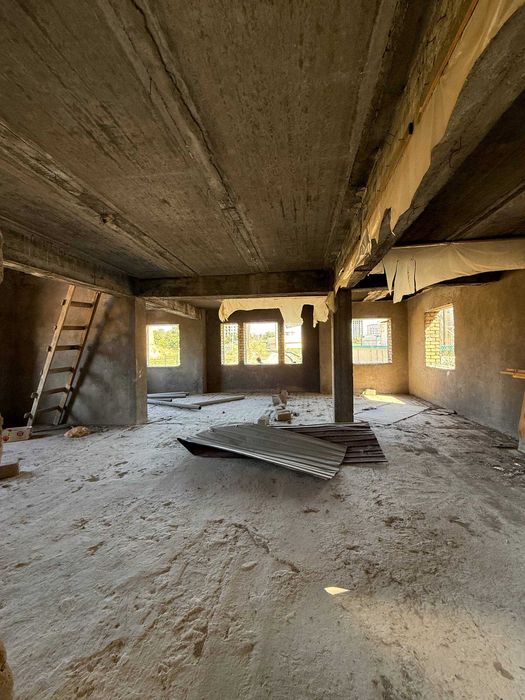 Срочно Коробка. дом, 3соток - 300м², 3 этаж