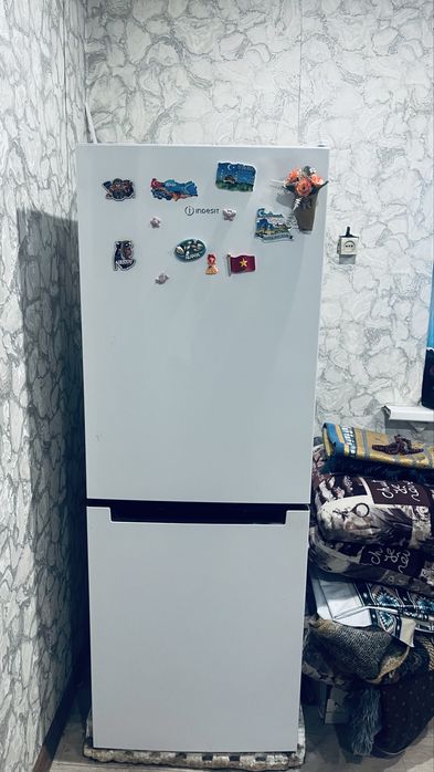 Продам холодильник