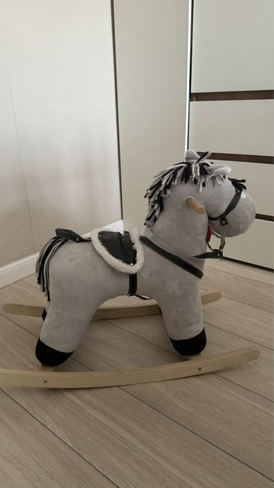 Лошадка-качалка