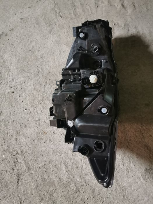 Десен фар Мазда / Mazda CX-5 2020