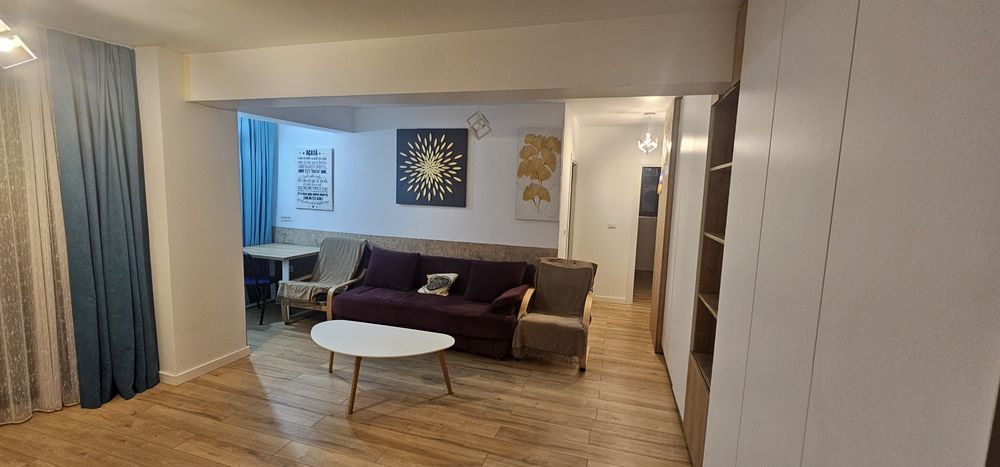 Inchiriez apartament  2 camere   - Zona  Cartodrom