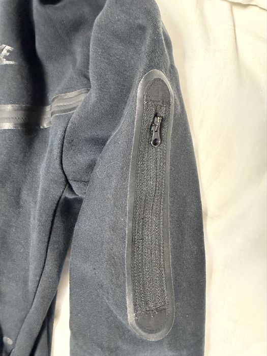 Черен nice tech fleece оригинален
