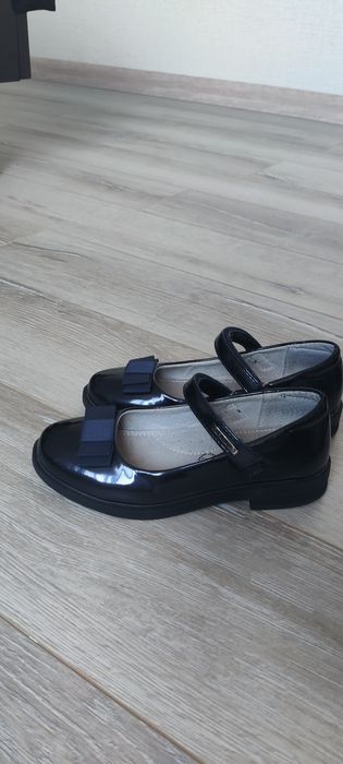 Продам туфли, 30 разм. Абсолютно.