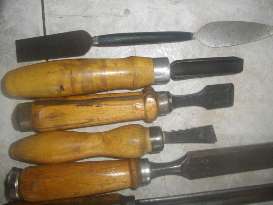 Старо Качество 15 бр.Ръчни Дърводелски Длета Дърворезба-Прави/Кръгли/V