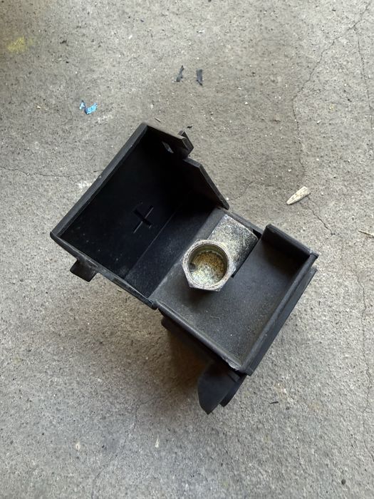 Плюс под капотом на БМВ Е32 Е34 V8