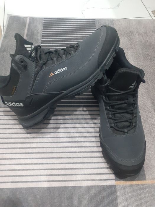 Продам термо кроссовки