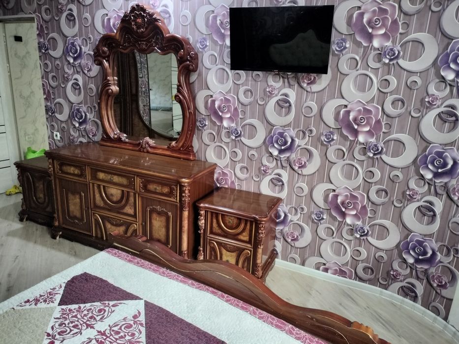 Продается спальный гарнитур Китай