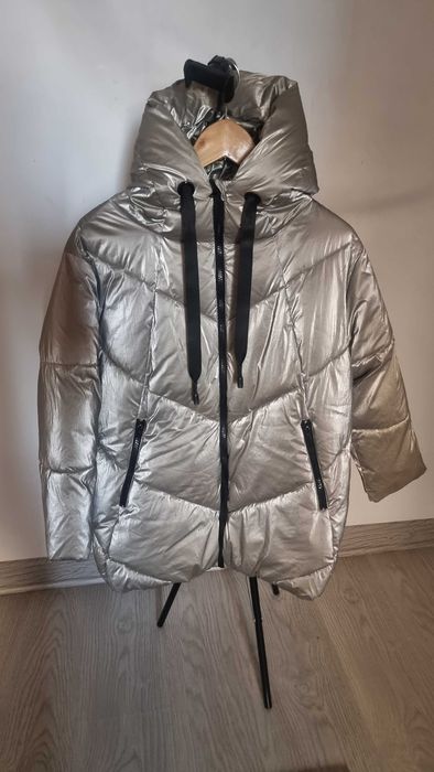 Пуховик на девочку рост 146