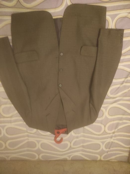 Мужской костюм тройка