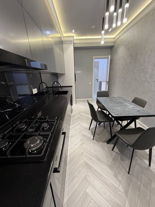 Продам квартиру на Циалковском жк Альберо 2/7/11 70м2