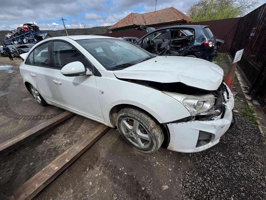 Dezmembram Chevrolet Cruze 2.0D Z20D1 an fabr 2013