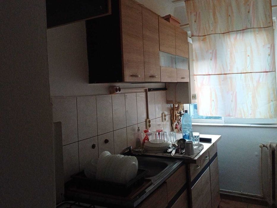 Inchiriez apartament 2 camere, persoana fizica