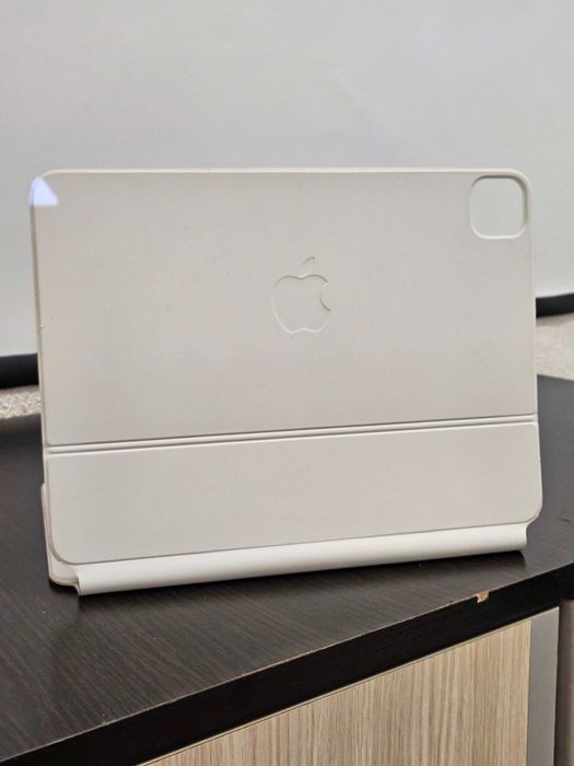 apple magic keyboard 11 , gen 1,2,3,4,5 perfect functionala