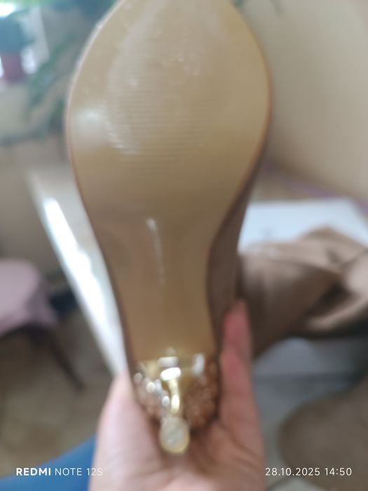 Нови велурени ботуши 40 номер