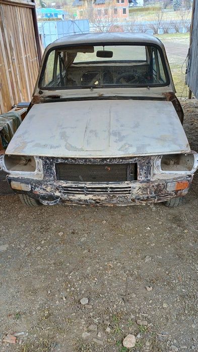 Vand Dacia 1300 pentru restaurare