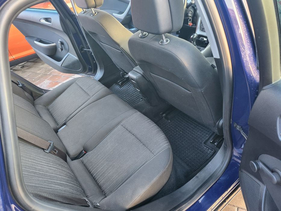 Opel Astra J Sports Tourer