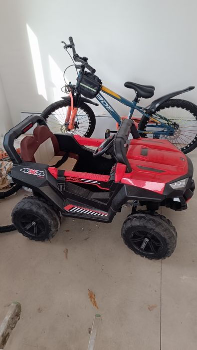 Детский электромобиль