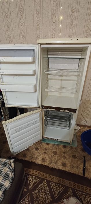 Холодильник рабочий