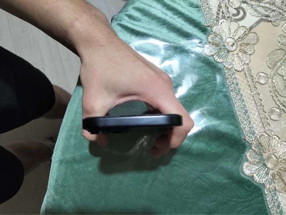 Айфон 15 в черном цвете обмена нету