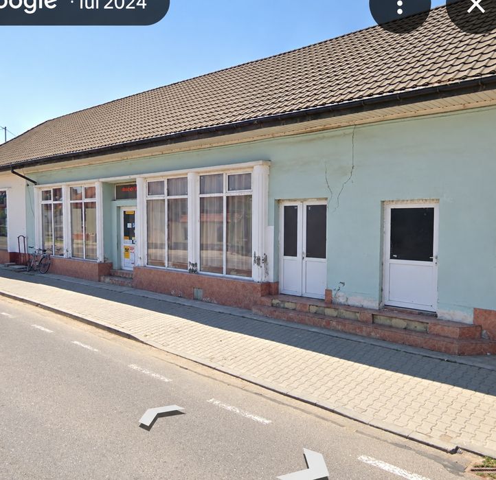 Inchiriez spatiu comercial central