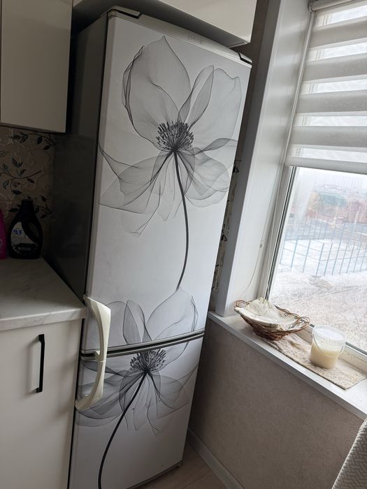 Продам холодильник