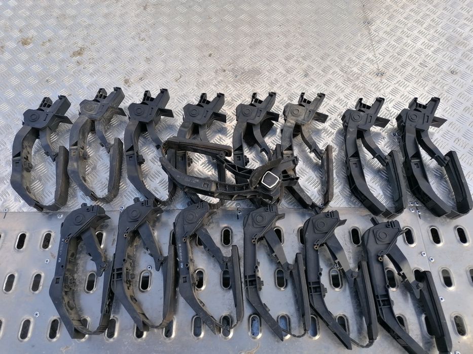Газ педал и потенциометър W210 W219 W211 W203 W220 W209 W164 W251 W221