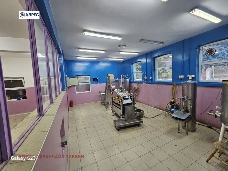 Пром. помещение в Ловеч, област-с.Калейца площ 213 цена 210000
