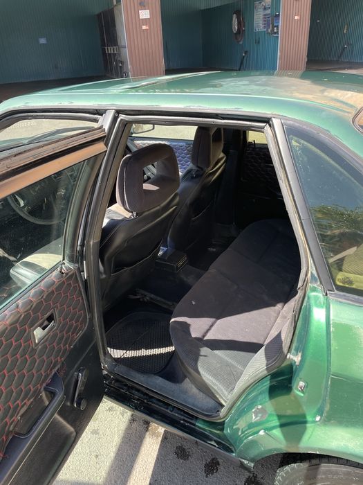 Срочно продам Audi 80