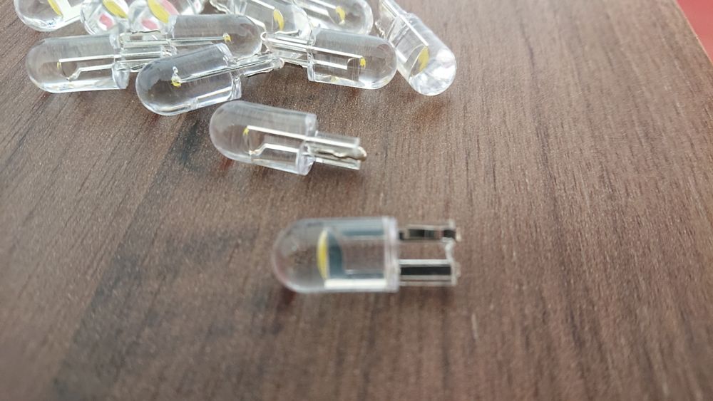 Becuri led w5w T10 20 buc.