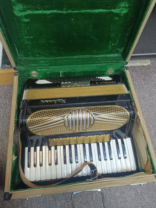 Акордеон  Hohner Cornelia III