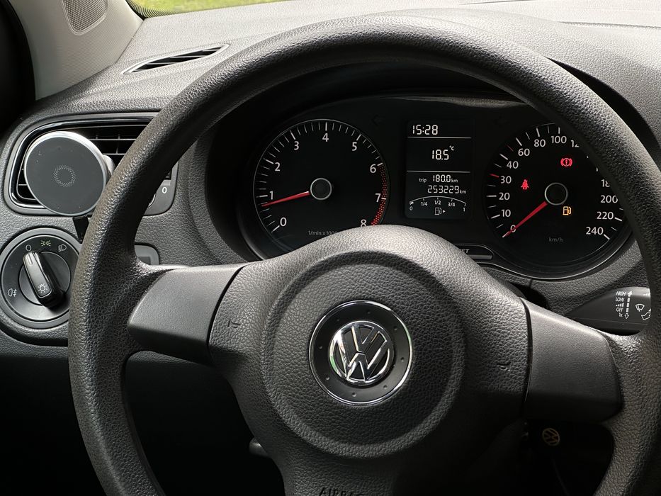 VW Polo 2010 | 1.4 Benzină | Distribuție Recentă | 2 Seturi Roți