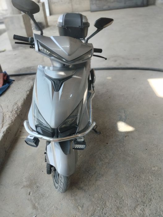 Sukuter surochni sotiladi