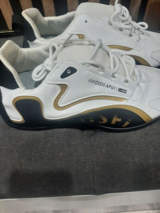 Кроссовки мужские