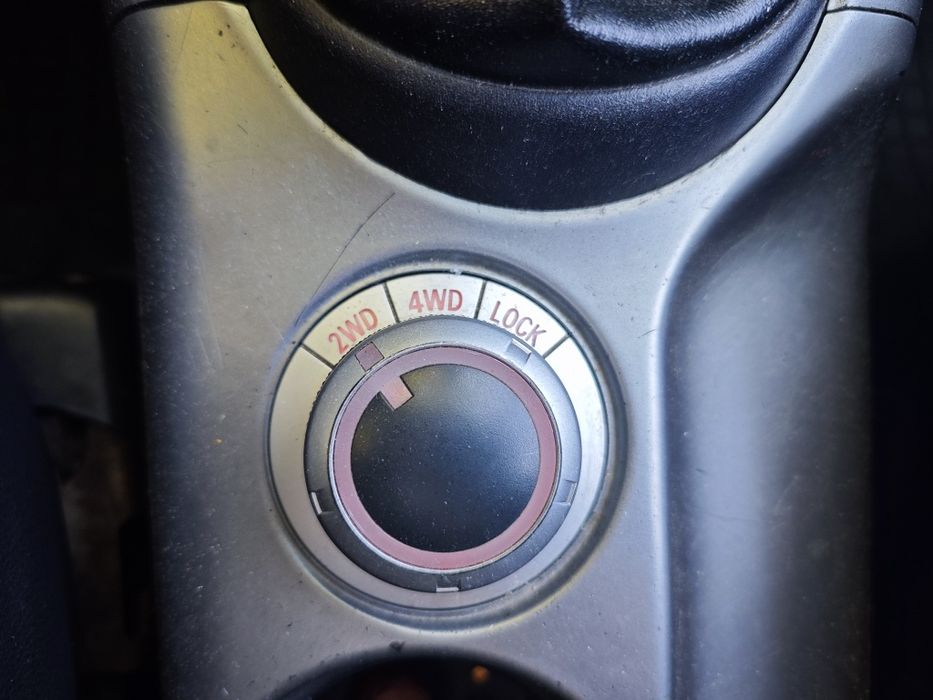 Citroen C-crosser 2.2 hdi