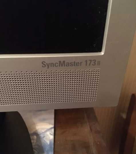 Монитор Samsung SyncMaster 173B