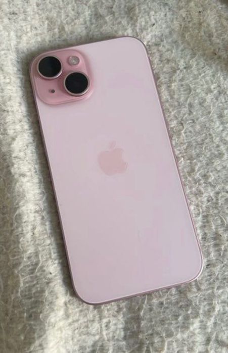 Iphone 15 pink 650