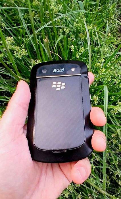 BlackBerry Bold 9900 Rogers