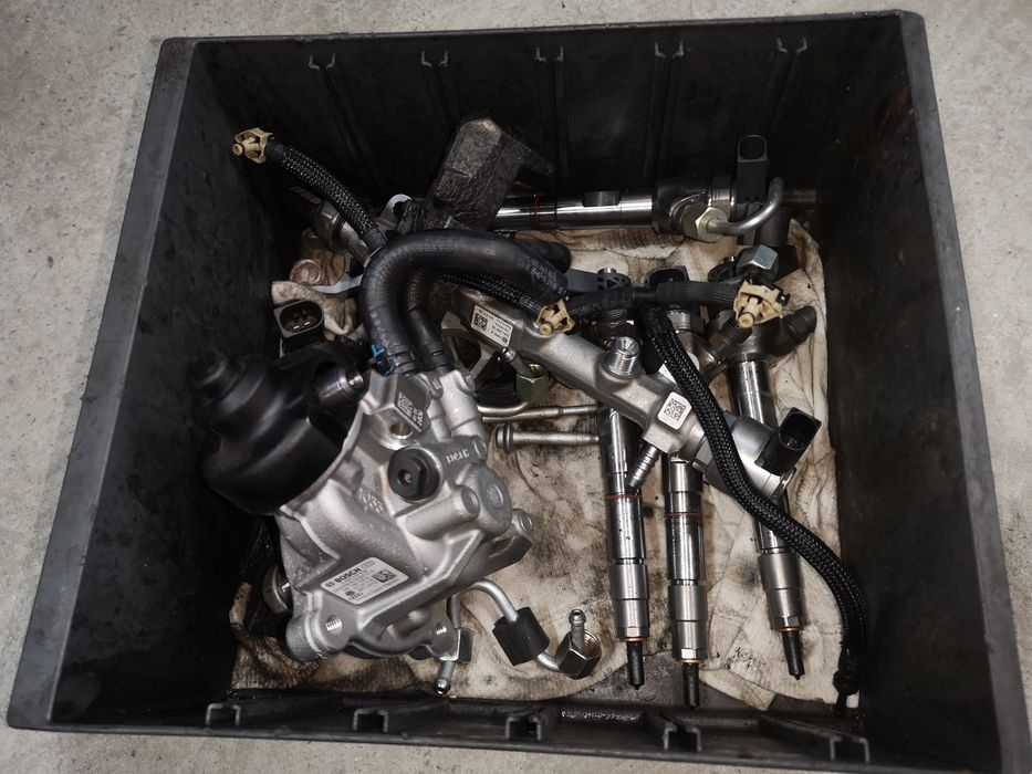 Injector injectoare pompa rampa 2.0 CSU 150 CP A4 B8 A6 4G Q5 8R A5 8T