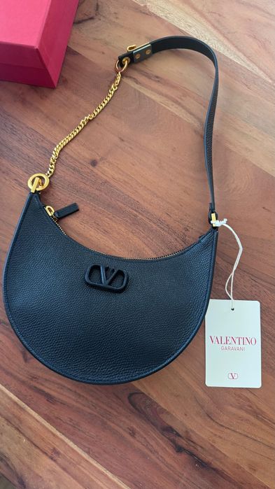 Нова, оригинална чанта Valentino Garavani намалям на 1190 лв.