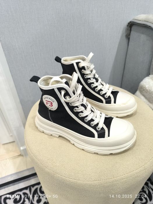 Ботинки осенние 4000тг